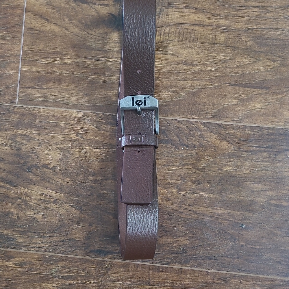 lei Brown Leather Men’s Belt with Branded Metal Buckle 36.5 '